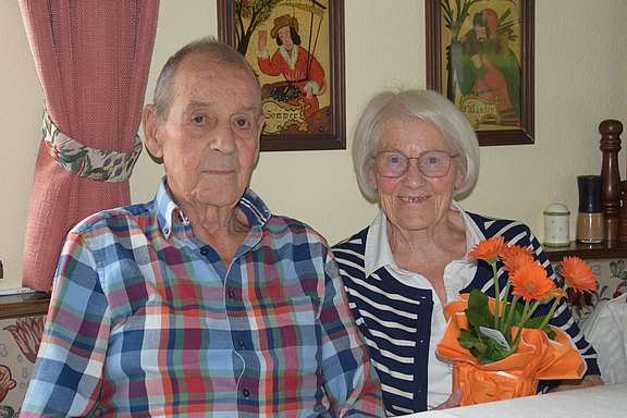 Eiserne_Hochzeit_Charlotte_und_Anton_Buttinger.jpg  